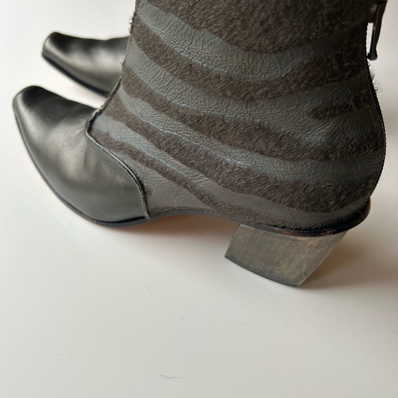 Cydwoq Handmade Silver Leather Zebra Hair Ankle Boots W/ Sculpted Heel - Picture 2 of 11